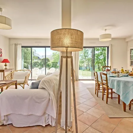 Holiday home Charme De Kerfago By Interhome Saint-Gildas-de-Rhuys